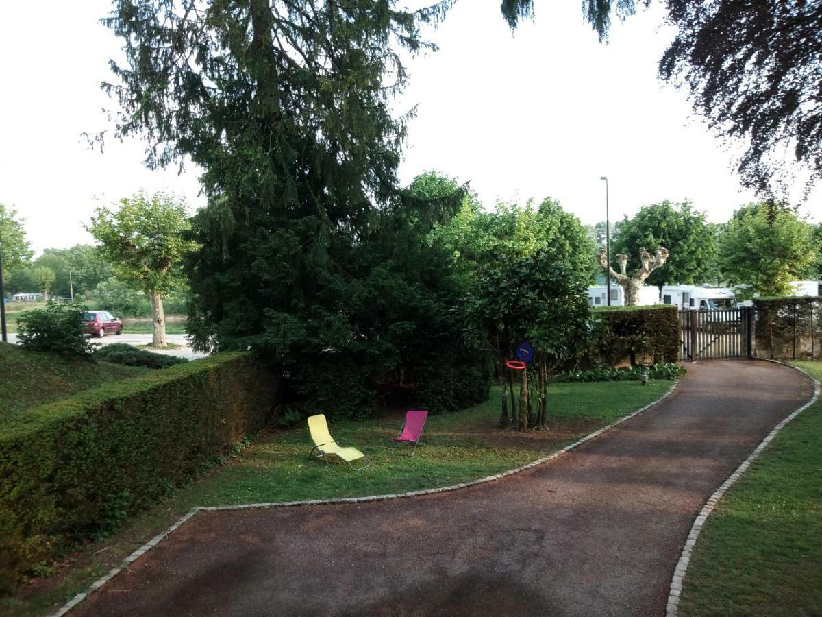 Ferienwohnung Maison D'Architecte Au Bord De L'Eau Pont-dʼAin Exterior foto